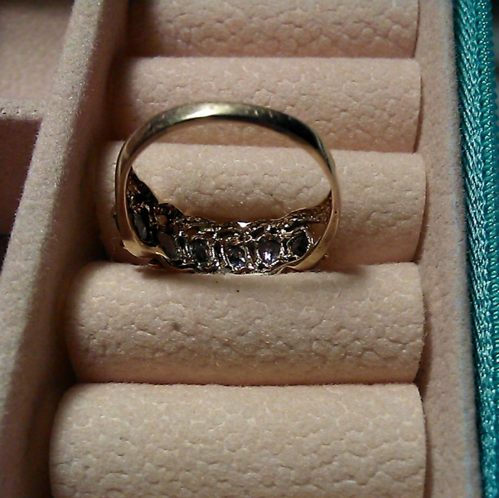 GORGEOUS 10 KT GOLD TANZINITE RING 5 1/4 (6 RARE STONES) RARER THAN DIAMONDS) - Picture 3 of 11